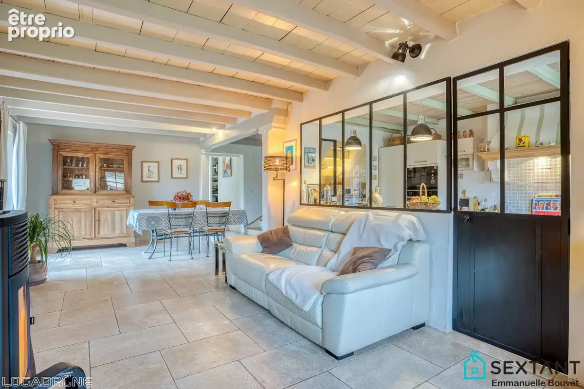 Charmante maison en pierre, situation privilégiée, piscine, 3 à 4 chambres, bureau, piscine, dépendance, sur 3250 m2 - photo 6