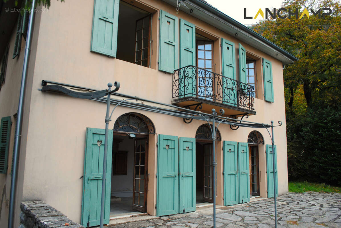 Maison à CHINDRIEUX