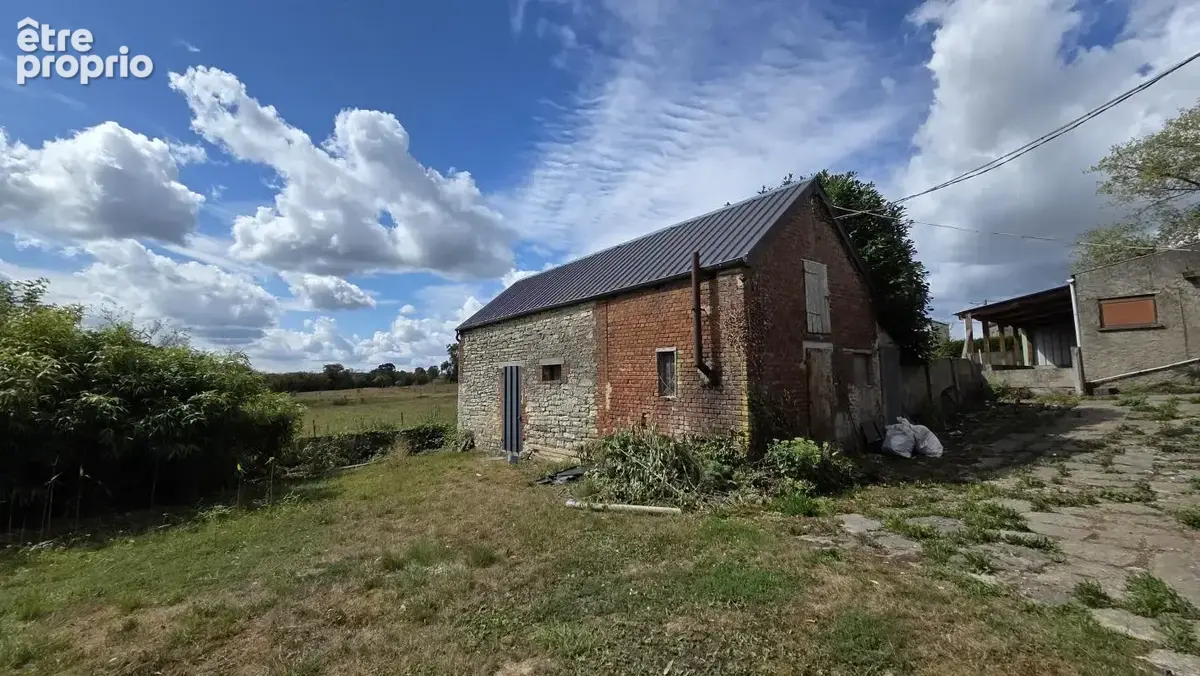 Maison avec de grandes dépendances située à Wallers-en-Fagne - photo 11