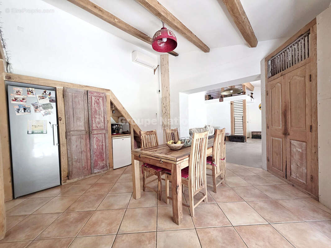 Maison à SAINT-CHAMAS