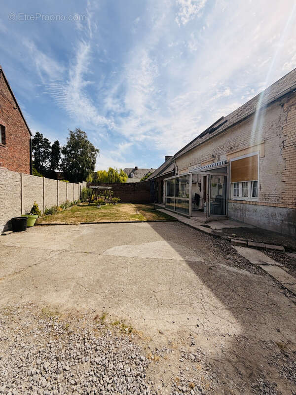 Maison habitable de plain-pied / 133 m2 / Mont D'Origny 02390 - photo 2
