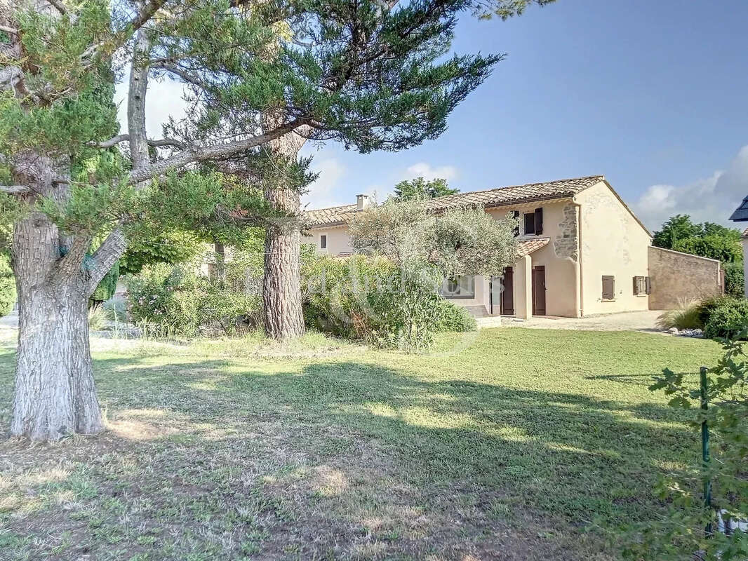 Maison à VAISON-LA-ROMAINE