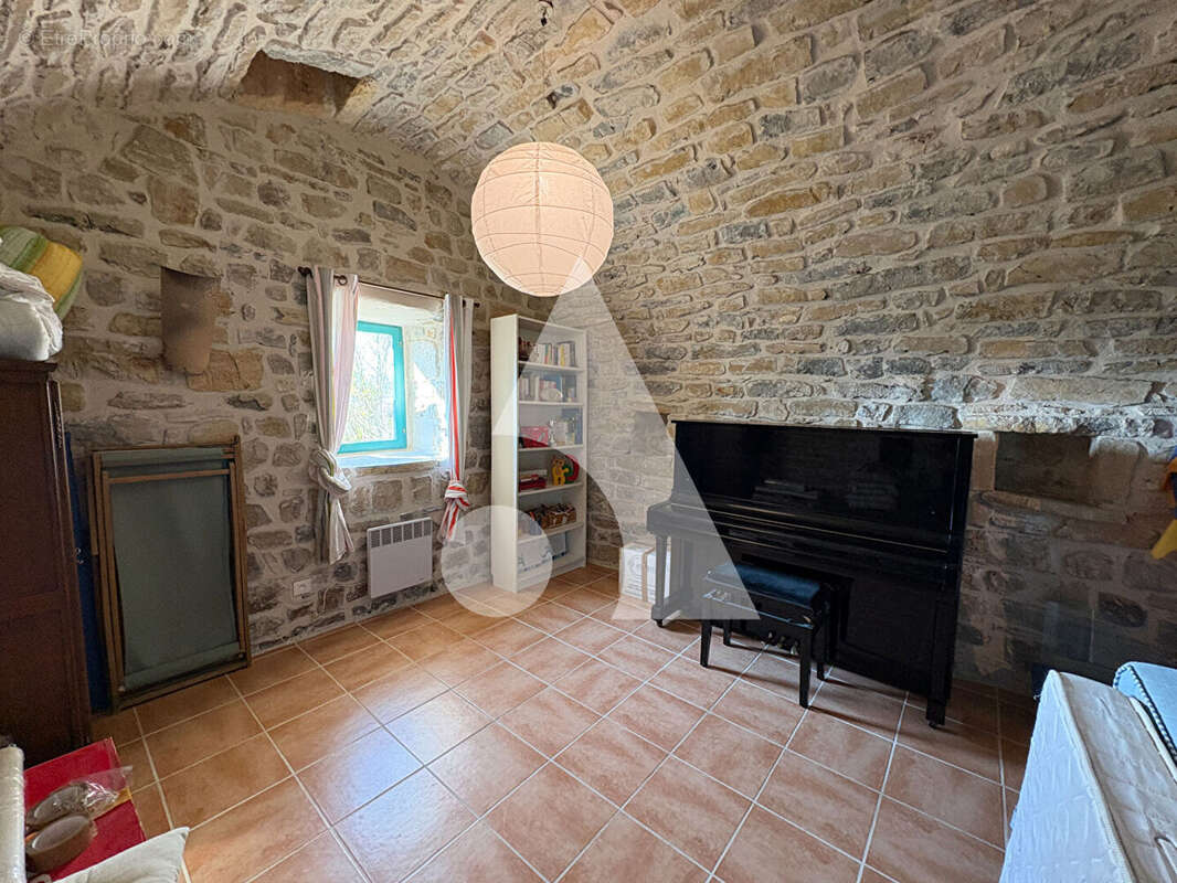 Maison à GROSPIERRES