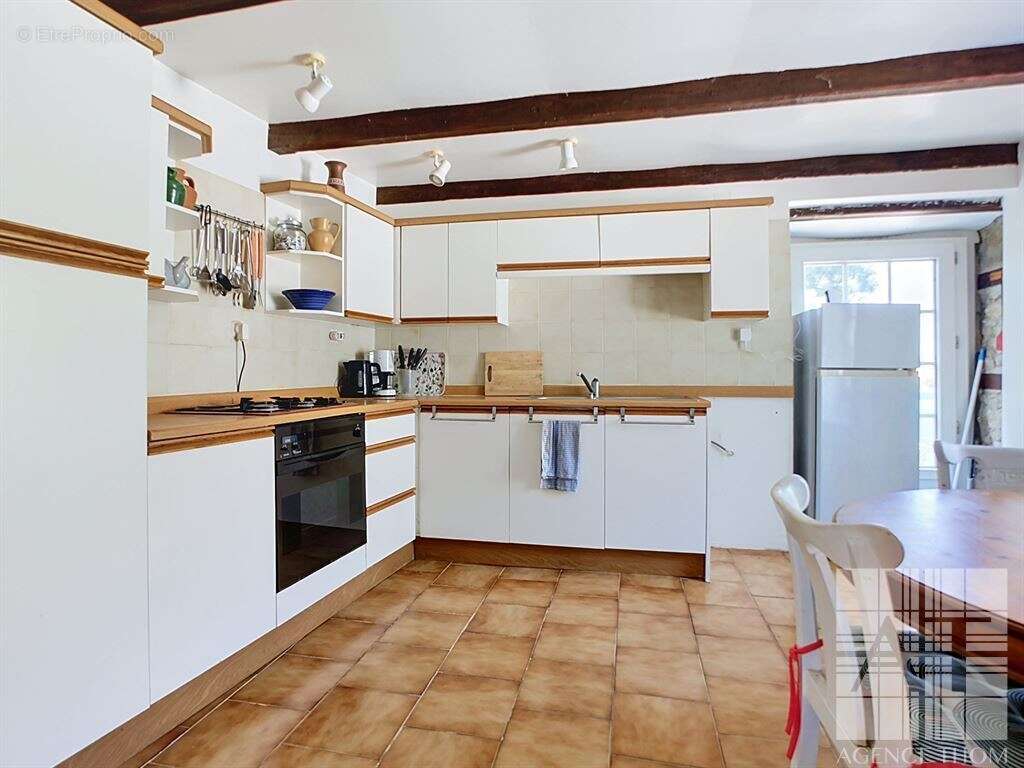 Ensemble immobilier de deux maisons, charme et authenticité - photo 14