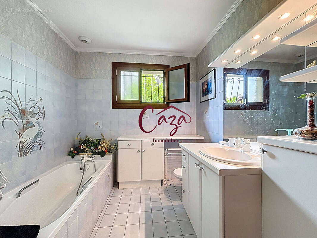 Maison à ARTIGUES-PRES-BORDEAUX