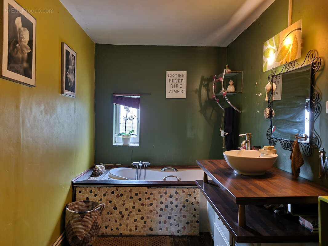 Maison à SAINT-AMAND-LES-EAUX