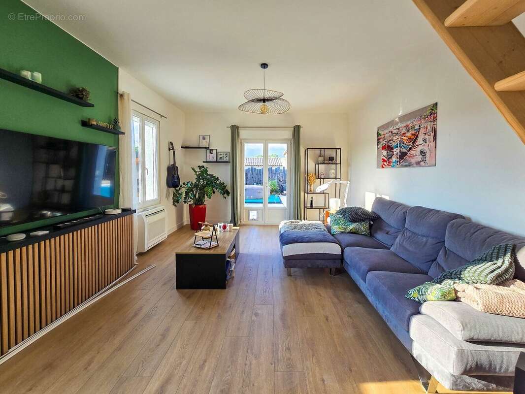 Maison à POUSSAN