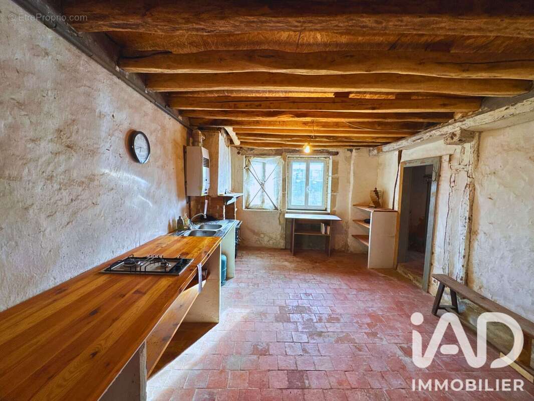 Maison 113 m² à Alligny-Cosne  - photo 2