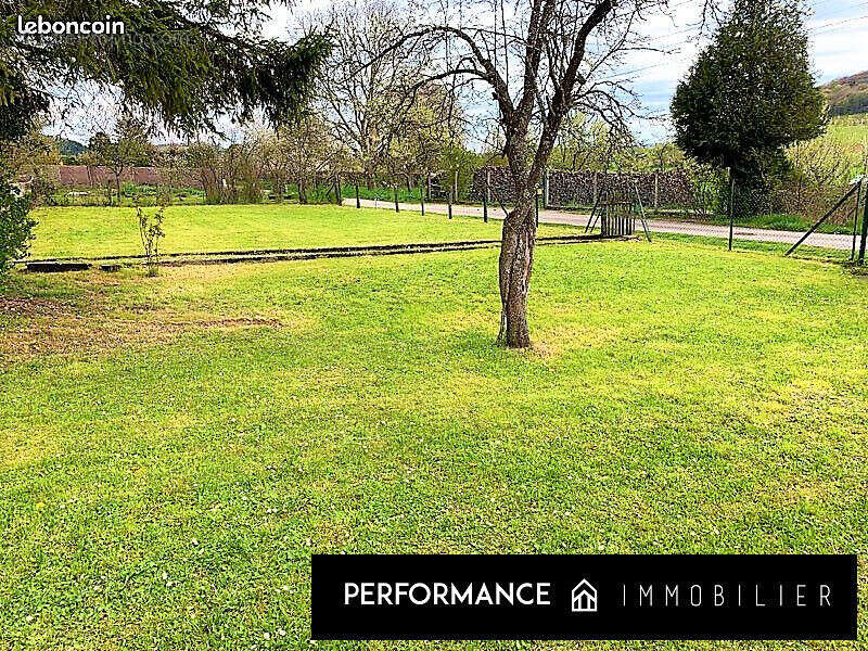 Terrain à VANNES-LE-CHATEL