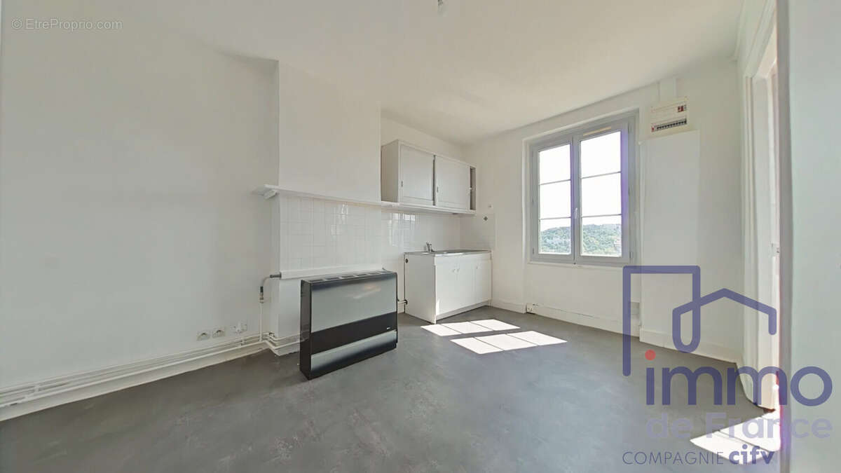 Appartement 59 m² à Saint-Etienne  - photo 5