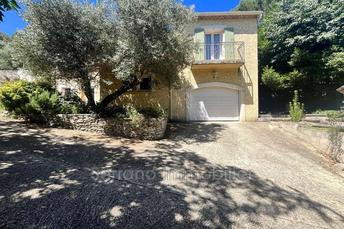 Maison 220 m² à Beaucaire  - photo 4