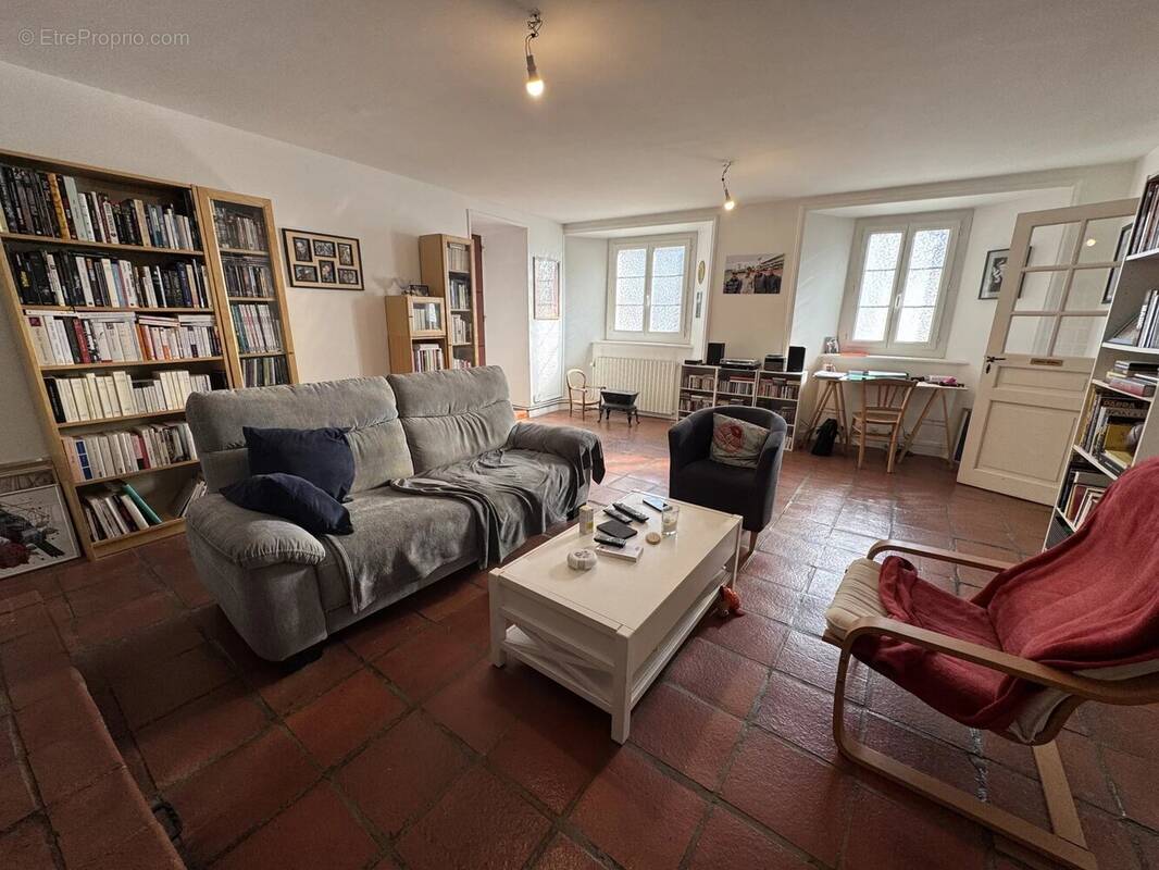 Maison à BRIVES-CHARENSAC