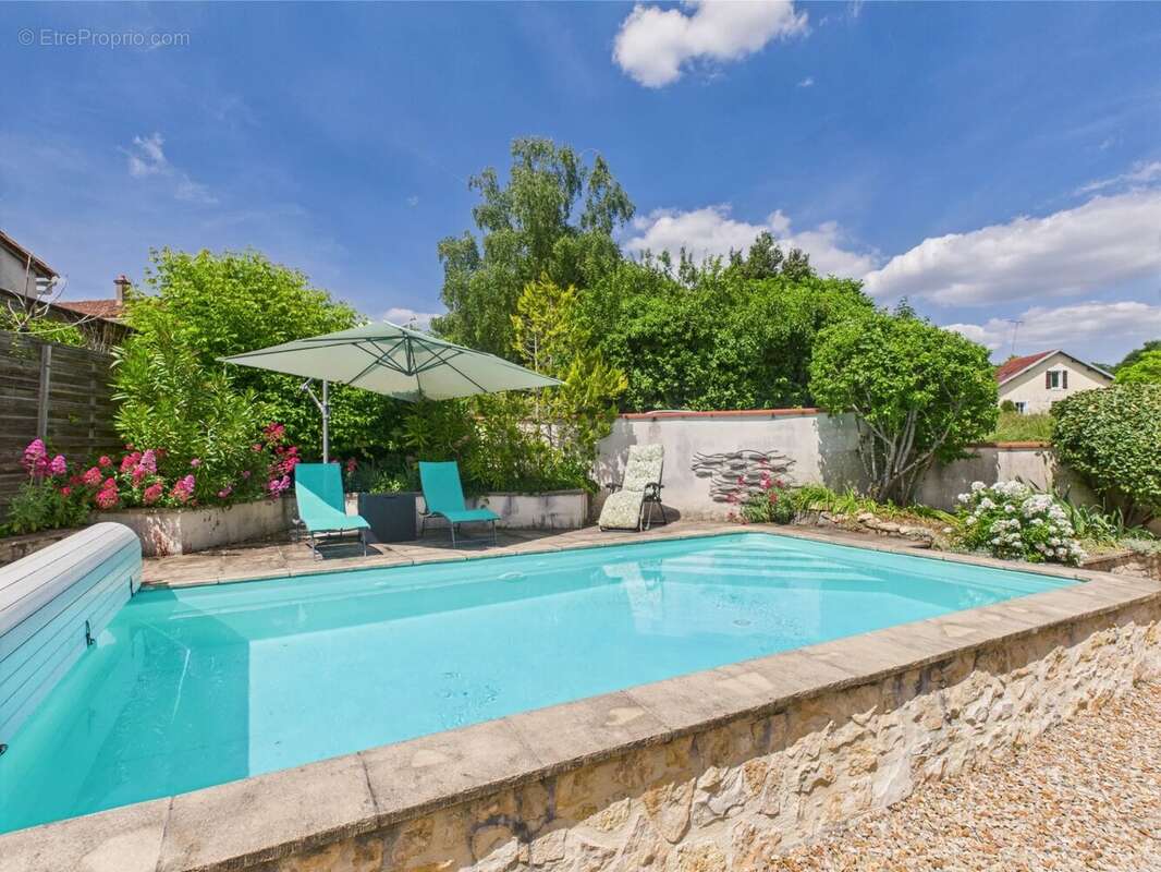 Charmante maison en pierre avec piscine - photo 2