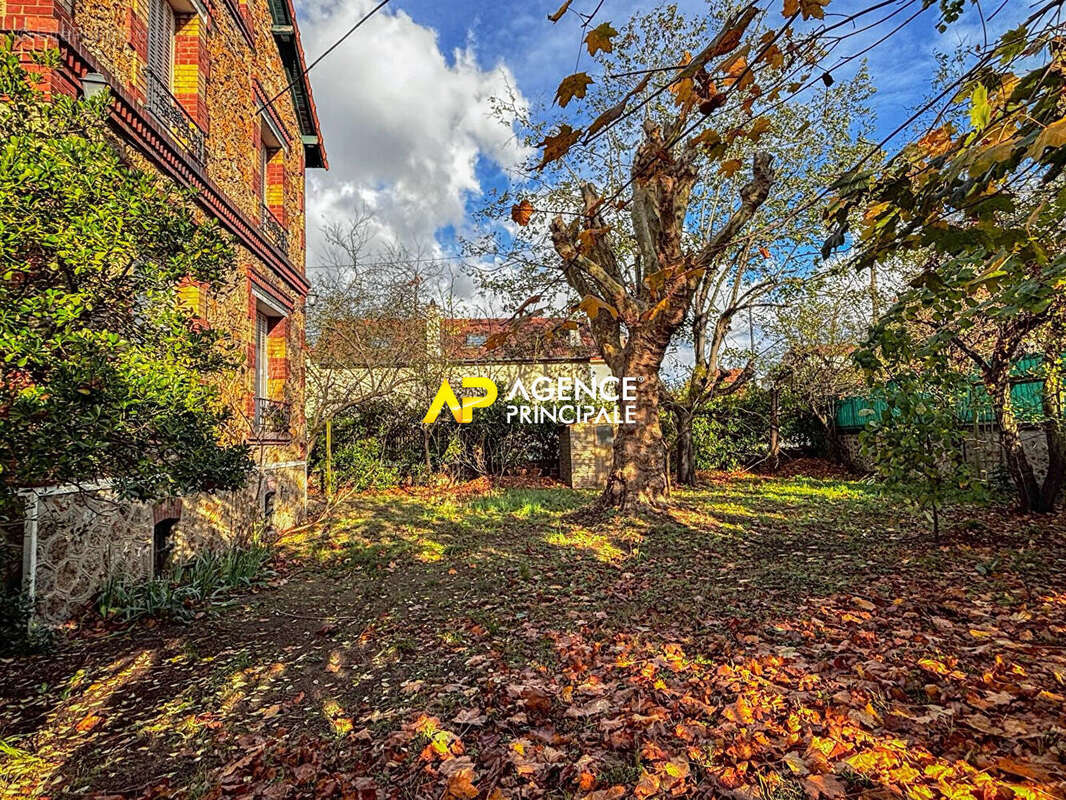 Maison à SARTROUVILLE