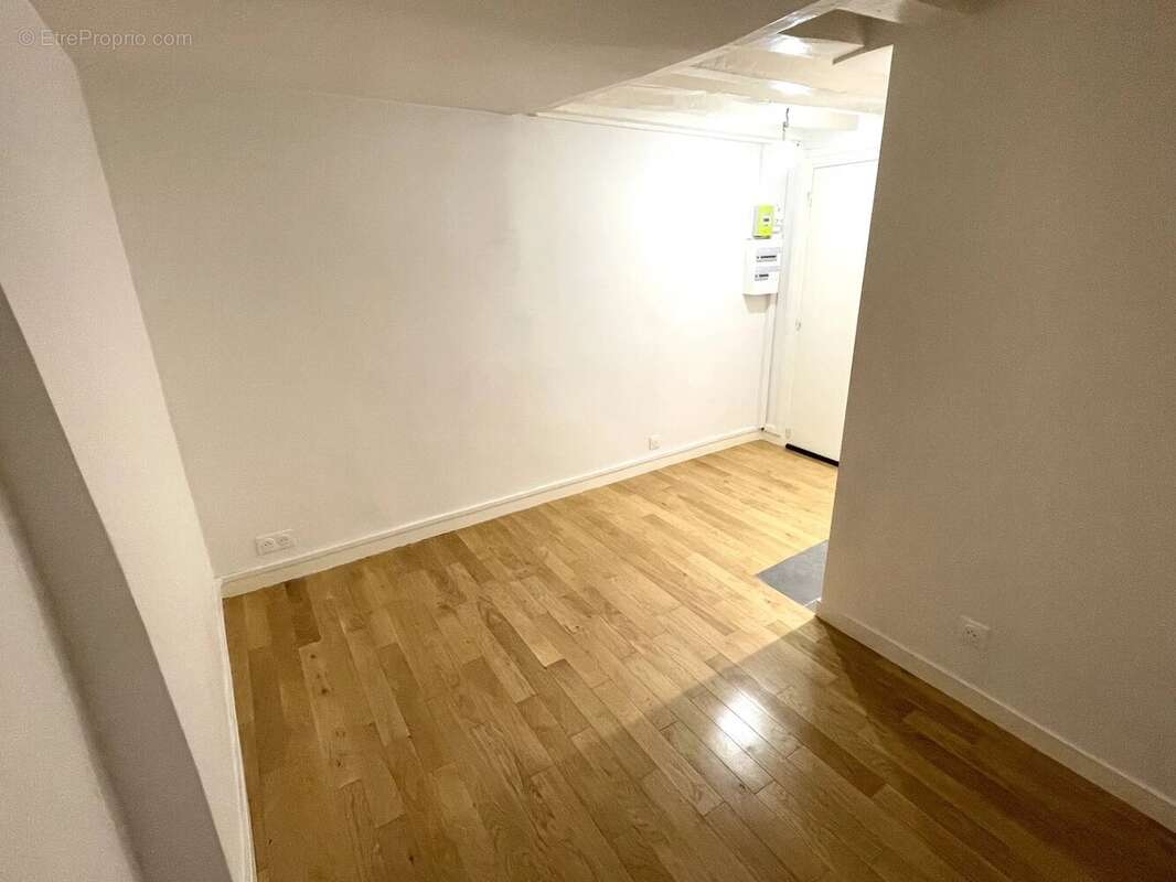 Appartement à PARIS-3E