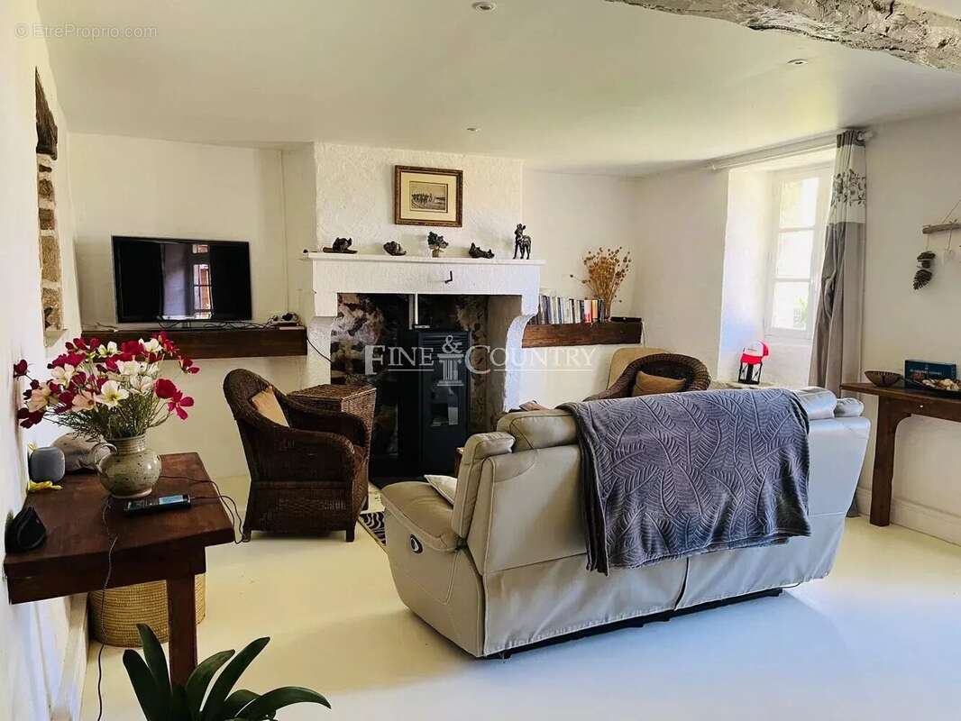 Maison à MAZEROLLES