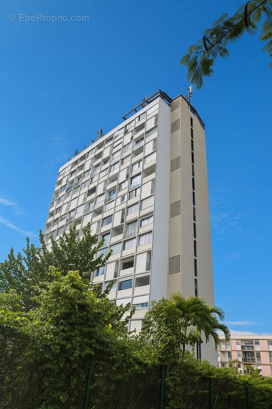 Appartement à LES ABYMES