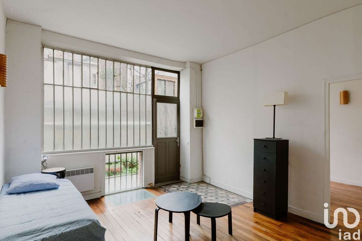 Photo 4 - Commerce à PARIS-11E