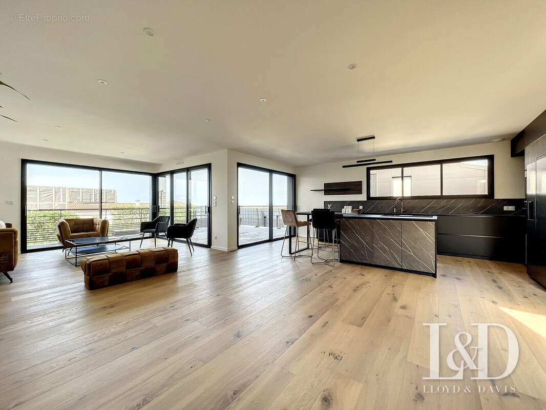 Maison à VAUX-SUR-MER