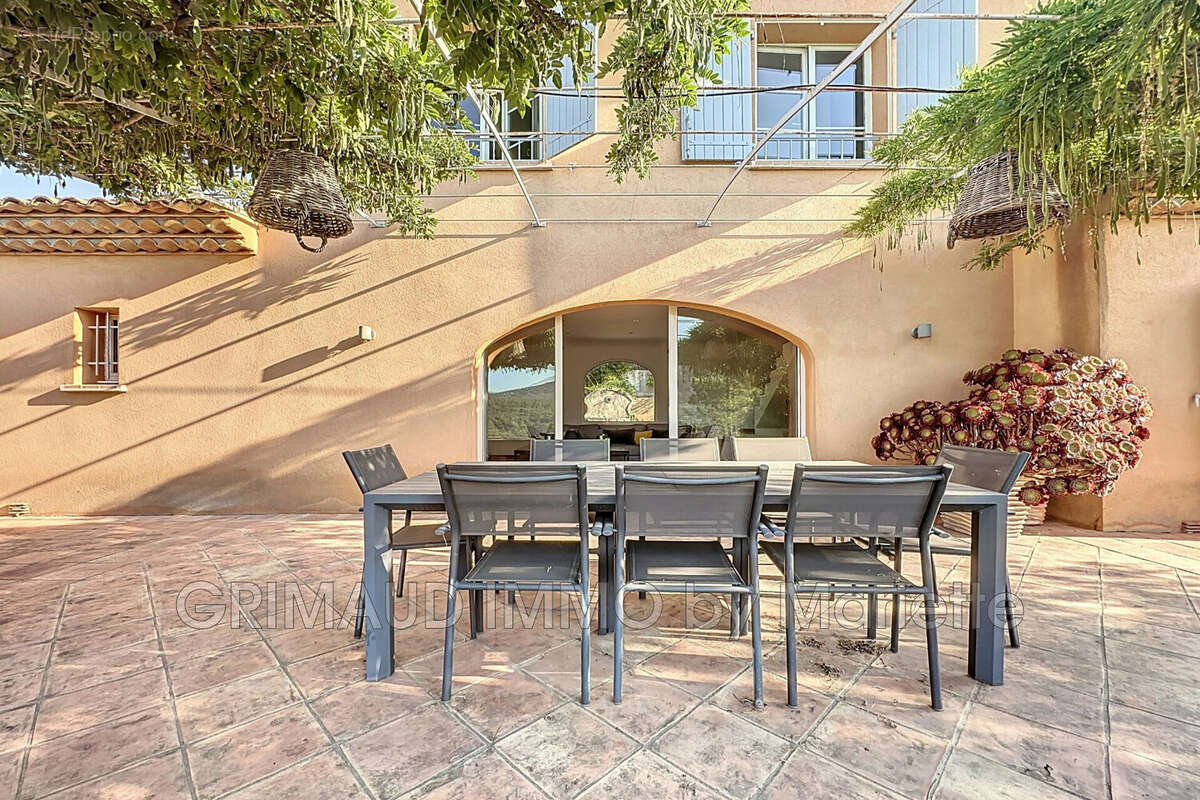 Maison à PLAN-DE-LA-TOUR