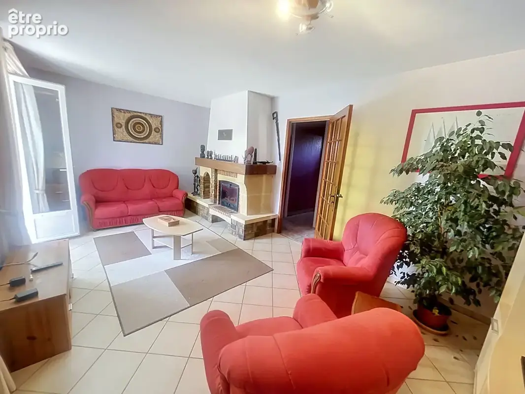 Maison centre bourg 135 m² et terrain divisible - photo 7