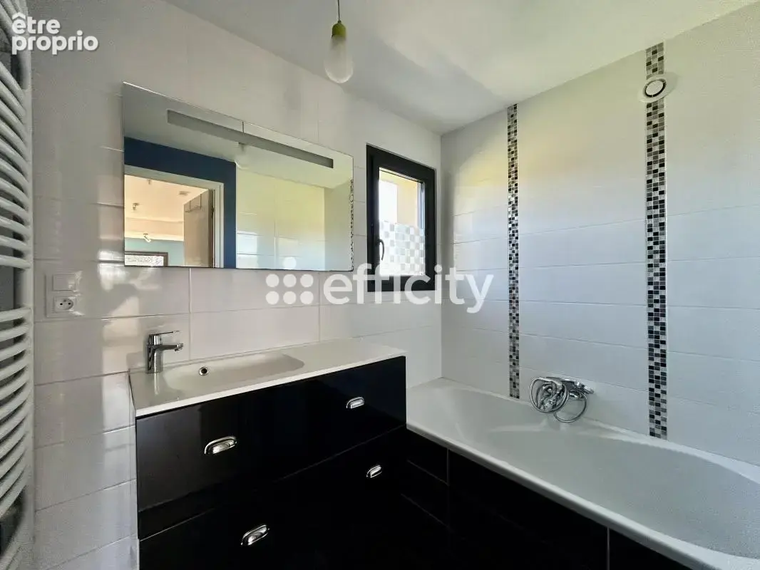 Maison 206 m² à Vezin-Le-Coquet  - photo 11