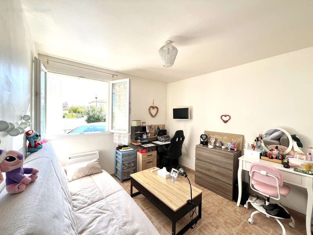 Appartement à CHATEAUNEUF-LES-MARTIGUES