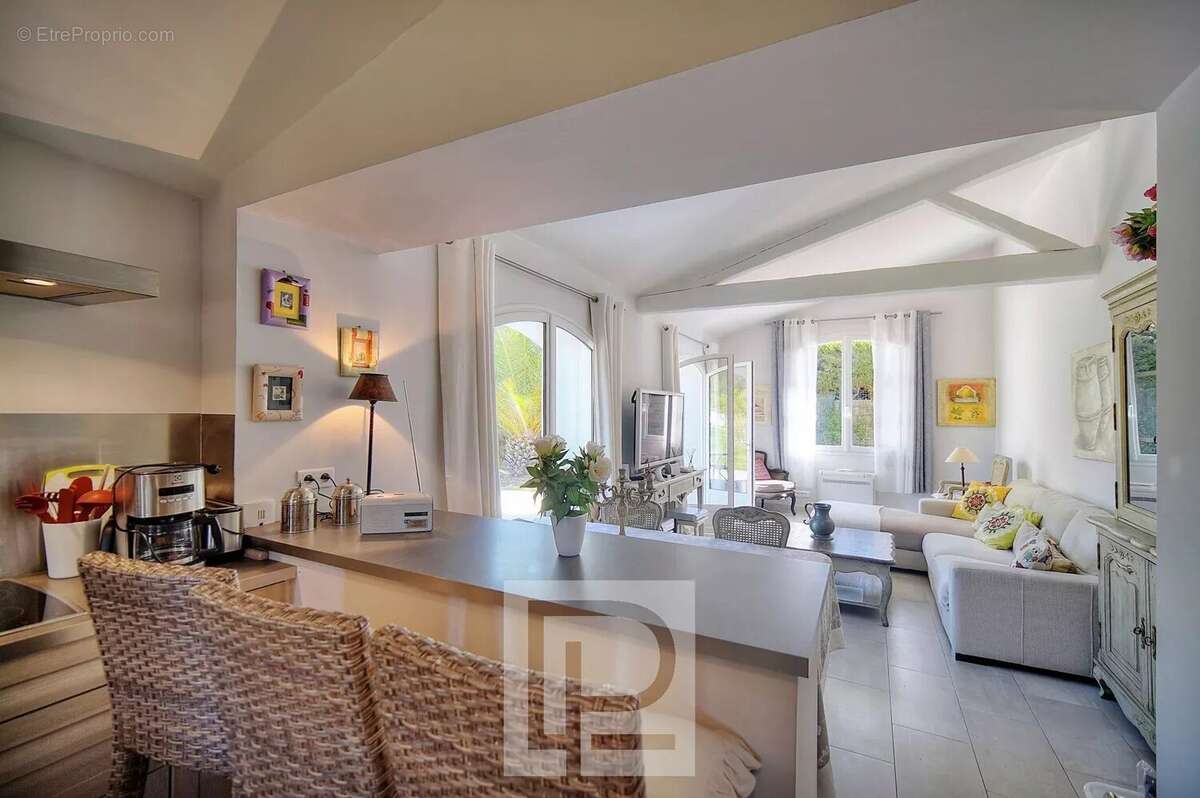 Maison à MOUGINS