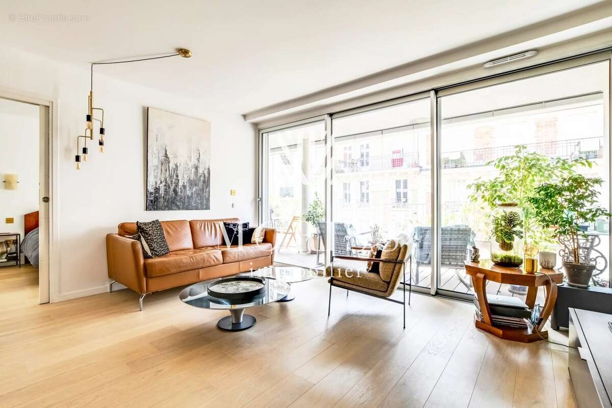 Appartement à PARIS-18E