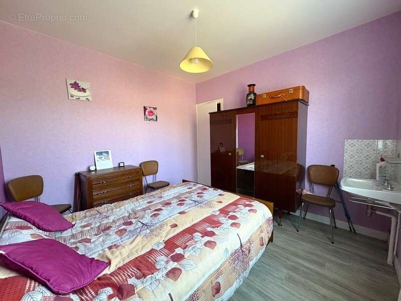 Maison 5 pièces 110m2 avec dépendance sur un hectare de terrain - photo 8