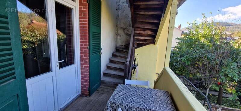 Maison à DECAZEVILLE