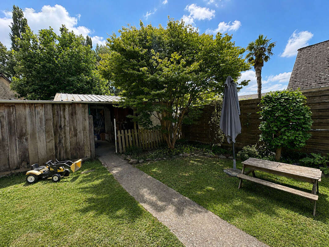Centre de pontacq, maison de ville, jardin - photo 3