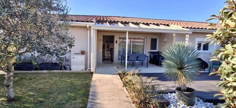 Dpt Gard (30), à vendre maison P3 de 91 m², terrasse, terrain d'environ 65m2, garage, place de parking, copropriété, piscine - photo 15