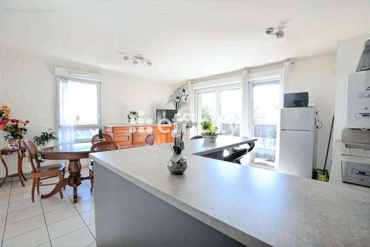 Appartement à VENISSIEUX