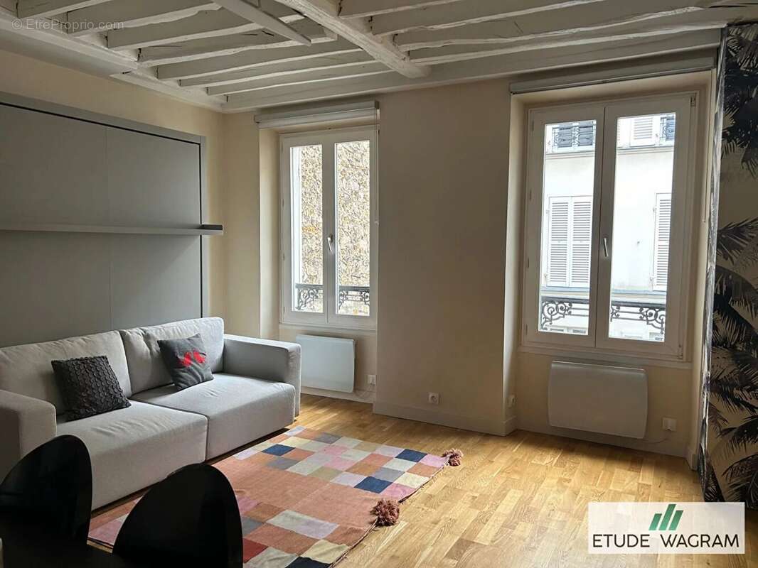 Appartement à PARIS-17E