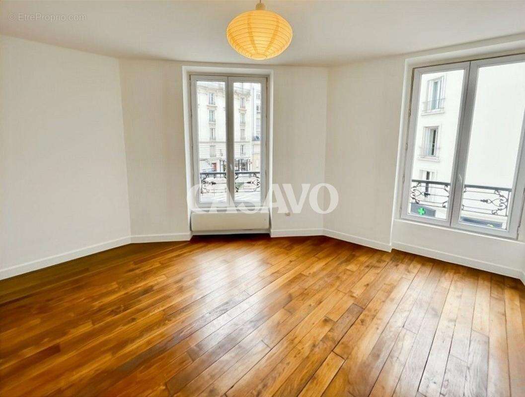 Appartement à CHARENTON-LE-PONT