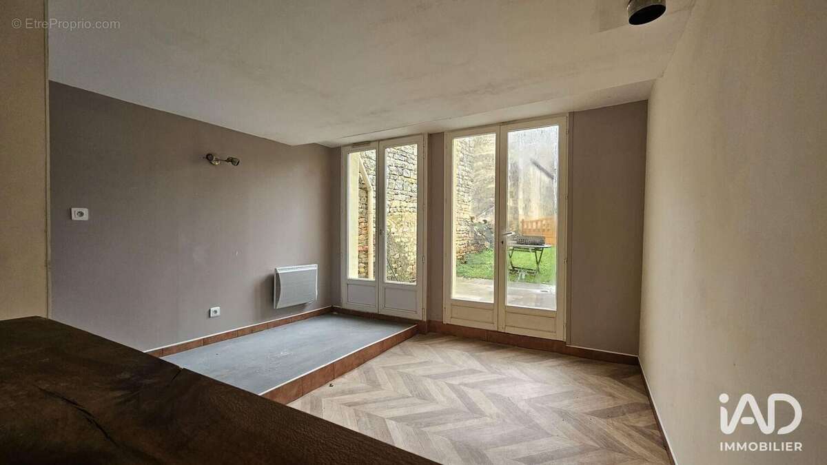 Photo 4 - Commerce à SAUZE-VAUSSAIS