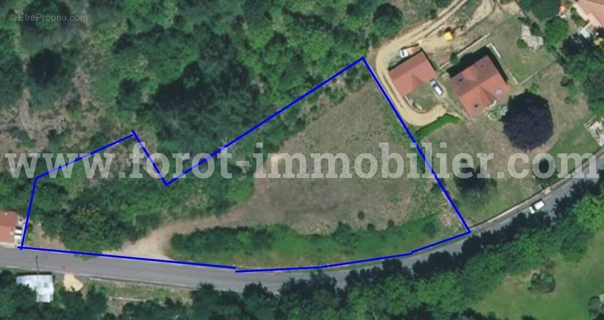 Terrain à LE CHEYLARD