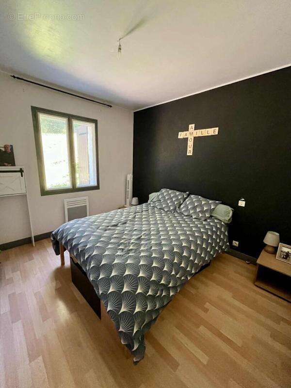 Maison à CHATEAU-L'EVEQUE