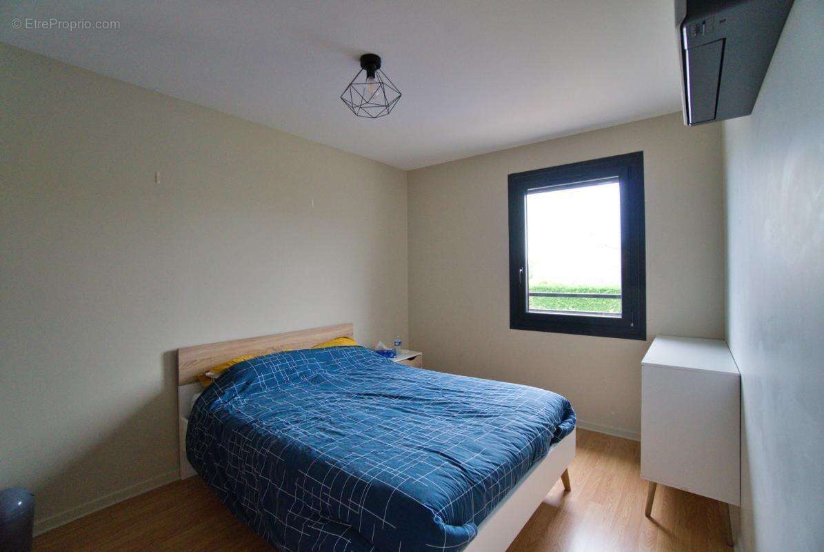 Maison à JASSANS-RIOTTIER