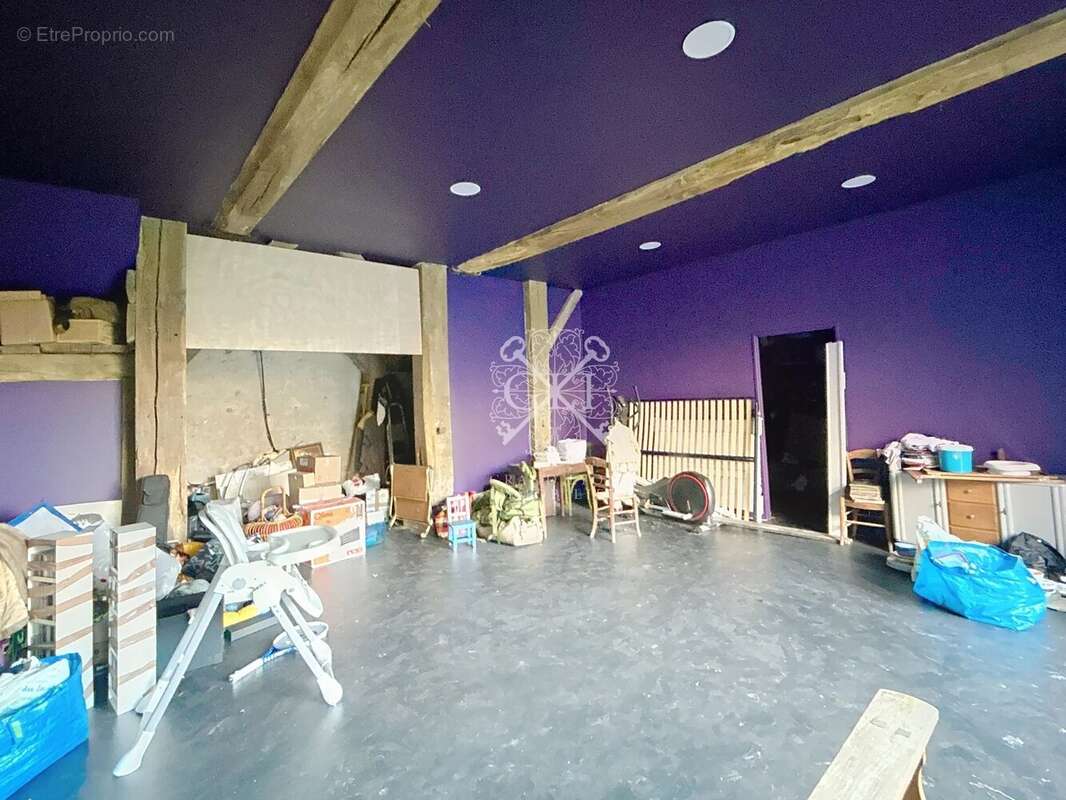 Maison à FERRIERES-SUR-SICHON