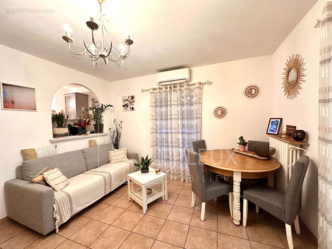 Appartement à PEYMEINADE
