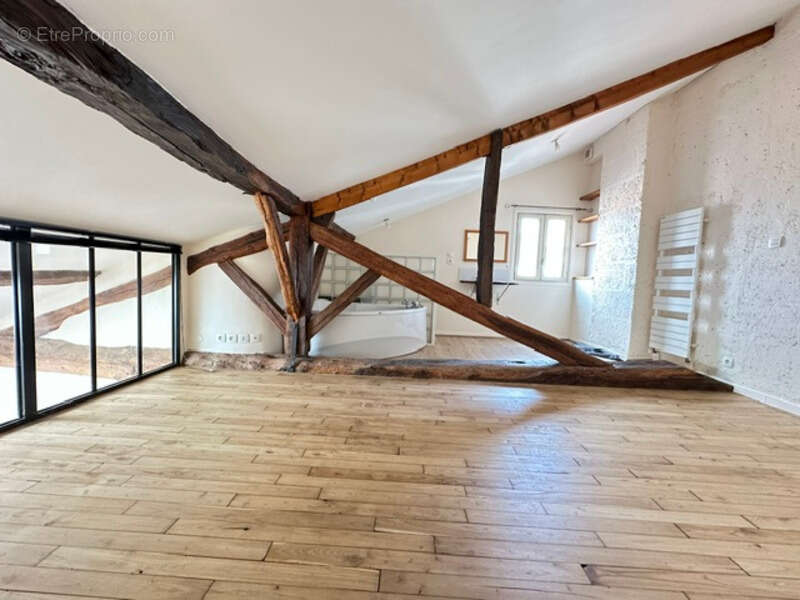 Immeuble de charme – Centre-ville d’Angoulême – Idéal résidence + investissement - photo 15