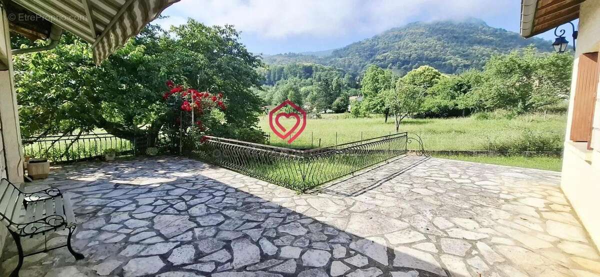 Maison à GANAC