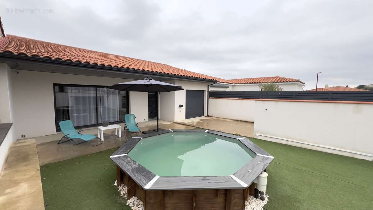 Villa Moderne 2018 (RT 2012) + Jardin 2 faces + Piscine - photo 3