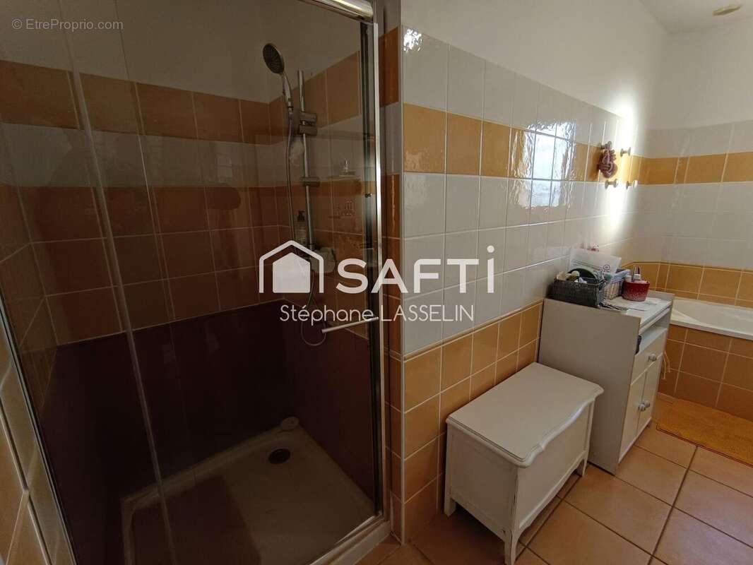 Maison 110 m² à Marcillac-Saint-Quentin  - photo 9