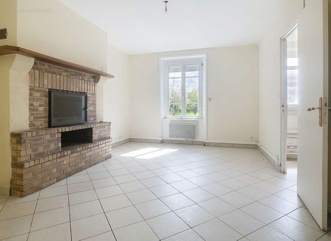 Maison à SAINT-DENIS-LE-VETU