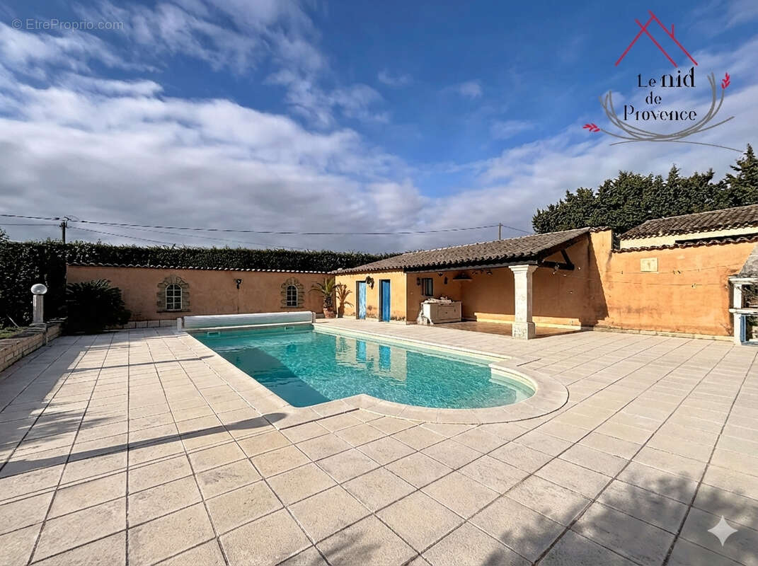 Maison à SAINTE-CECILE-LES-VIGNES