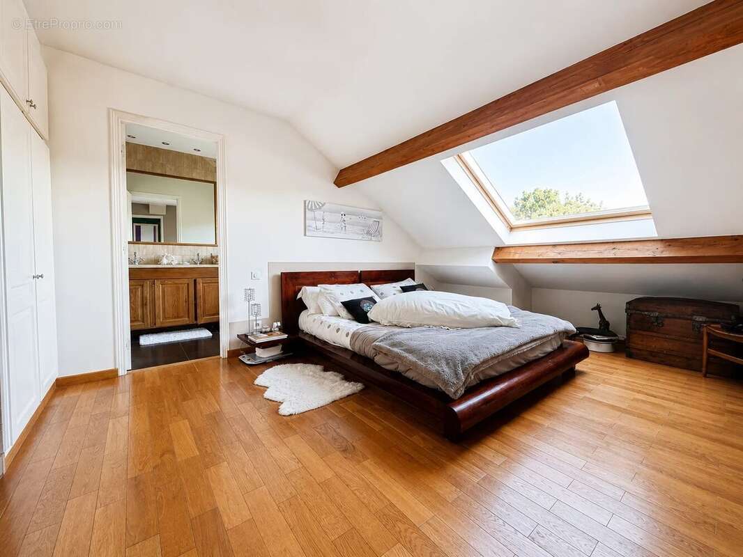 Appartement à LE PLESSIS-TREVISE