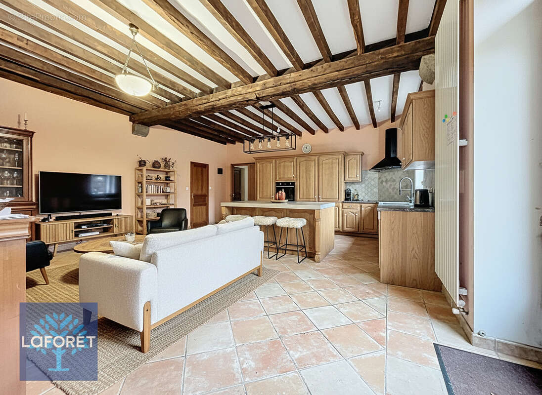 Maison à LOUVIGNE-DU-DESERT